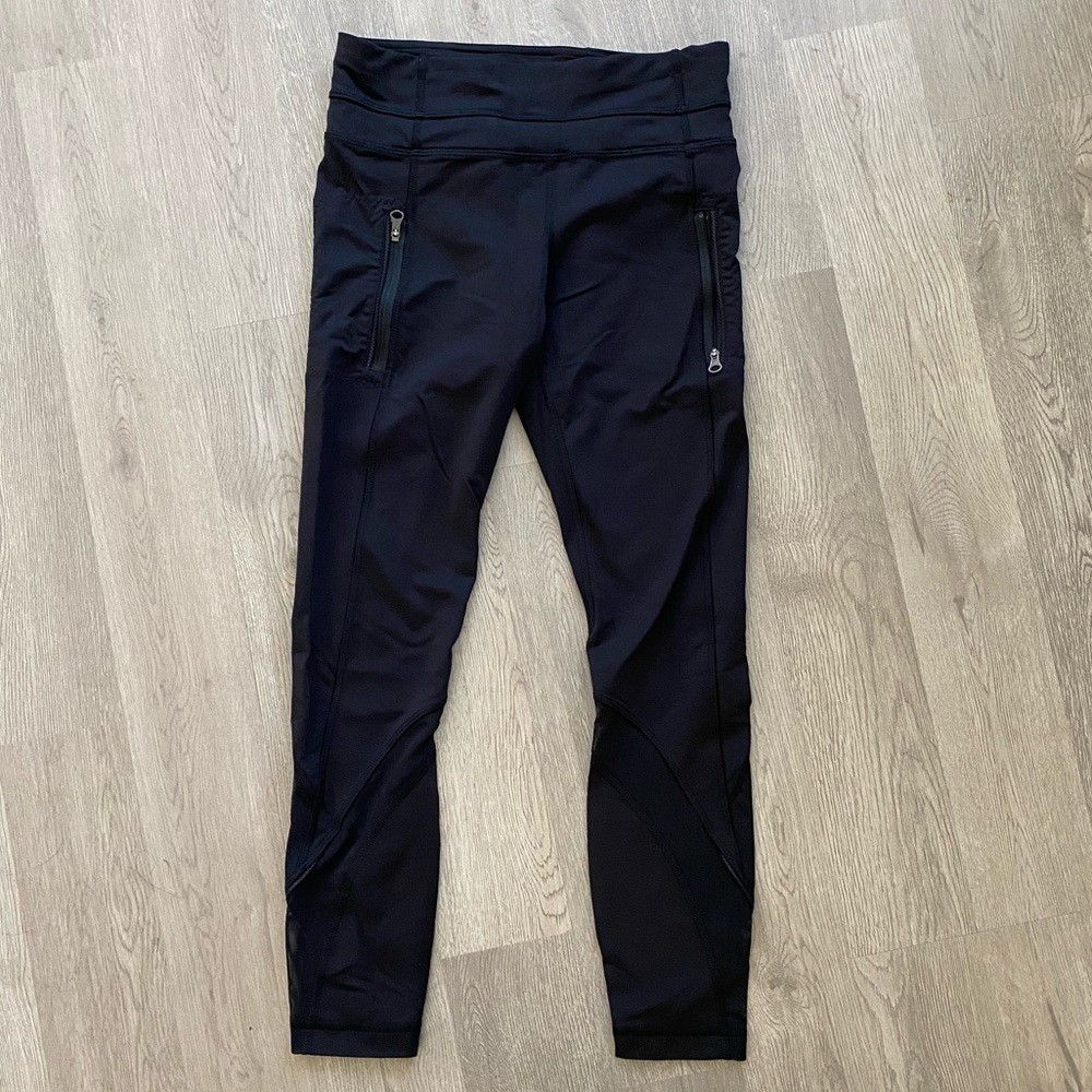 LULULEMON LEGGING WITH ZIP AND SHEER BOTTOM